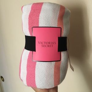 NEW VICTORIA SECRET BLANKET